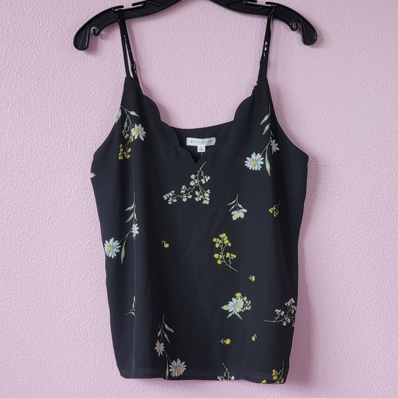 SOCIALITE BLACK FLORAL BLOUSE/  M. - Picture 3 of 11